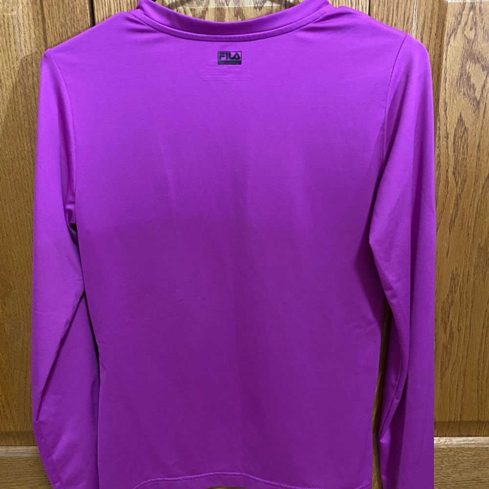 5/$25 Fils Long Sleeve - Picture 2 of 4
